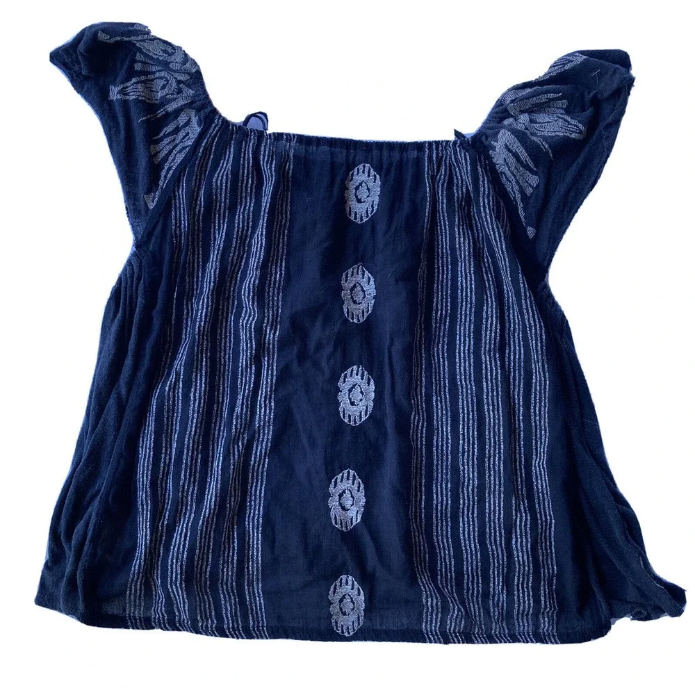 Free People Blouse Sz M Pukka Peasant Boho Gray Blue Pom Pom Tassel Short Sleeve - Picture 7 of 11